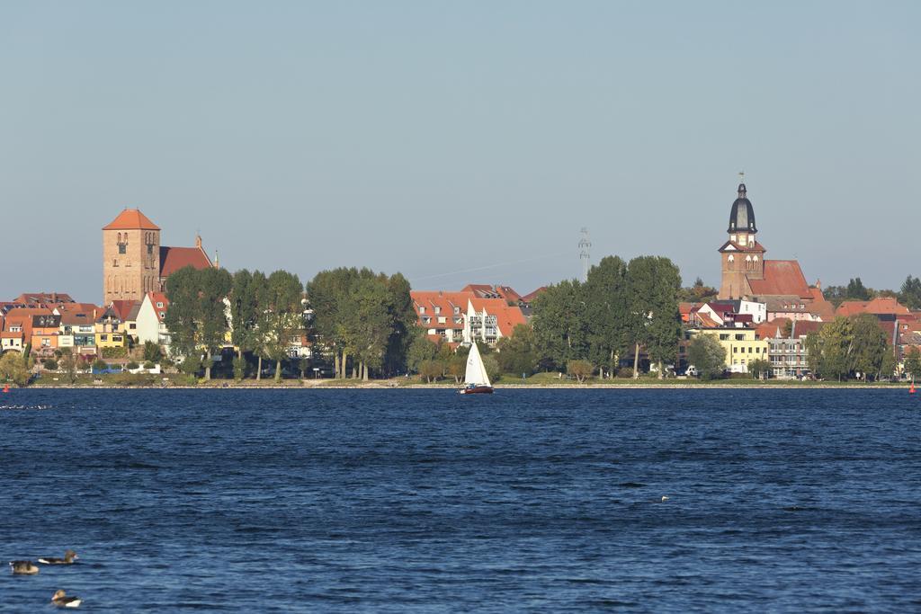 Seehotel Ecktannen Waren  Eksteriør bilde