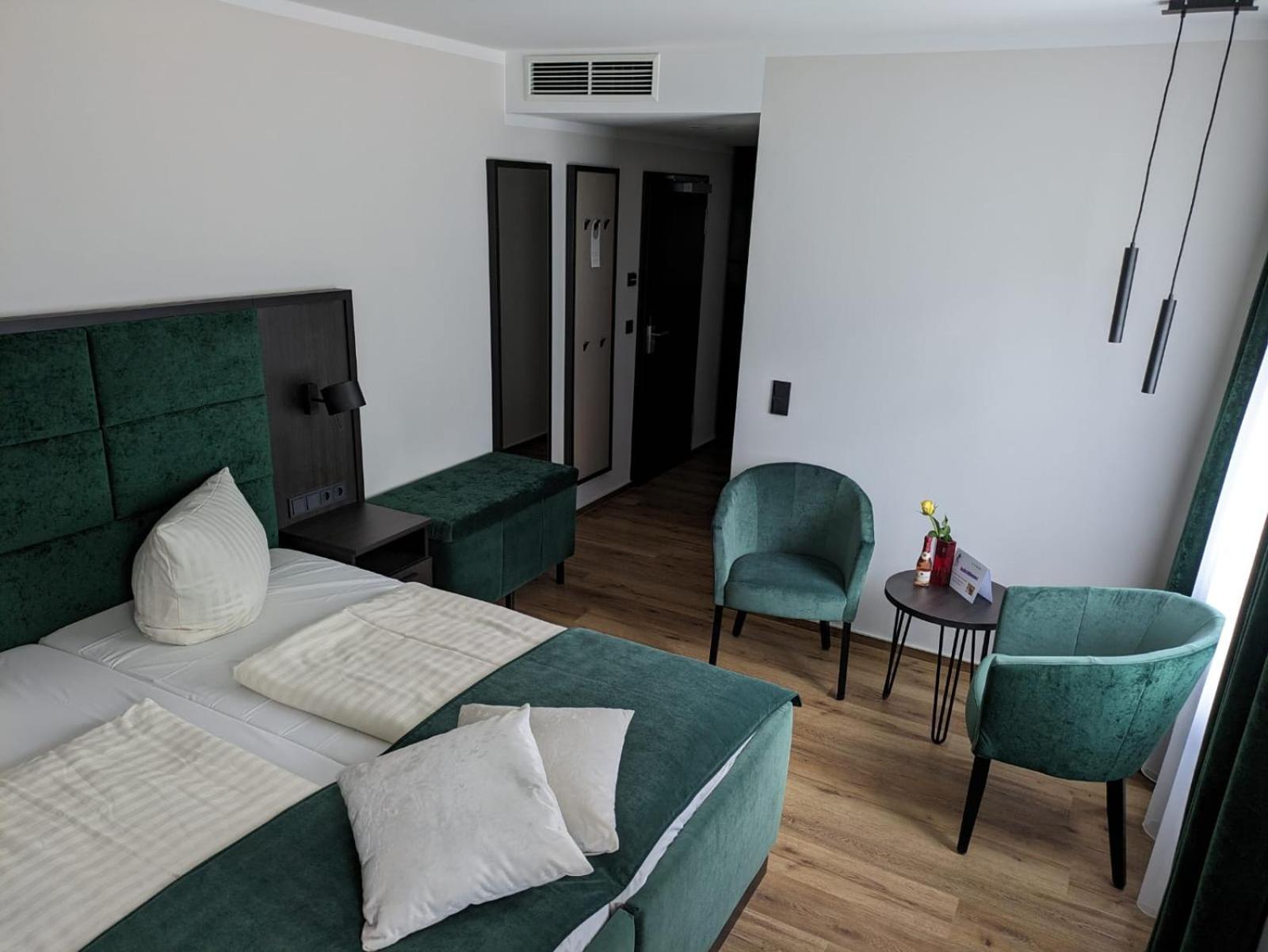 Seehotel Ecktannen Waren  Eksteriør bilde